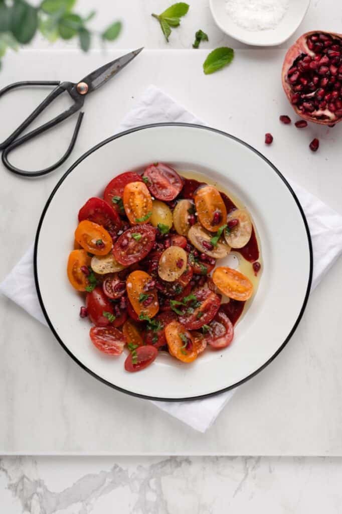 Juicy Tomato Pomegranate Salad